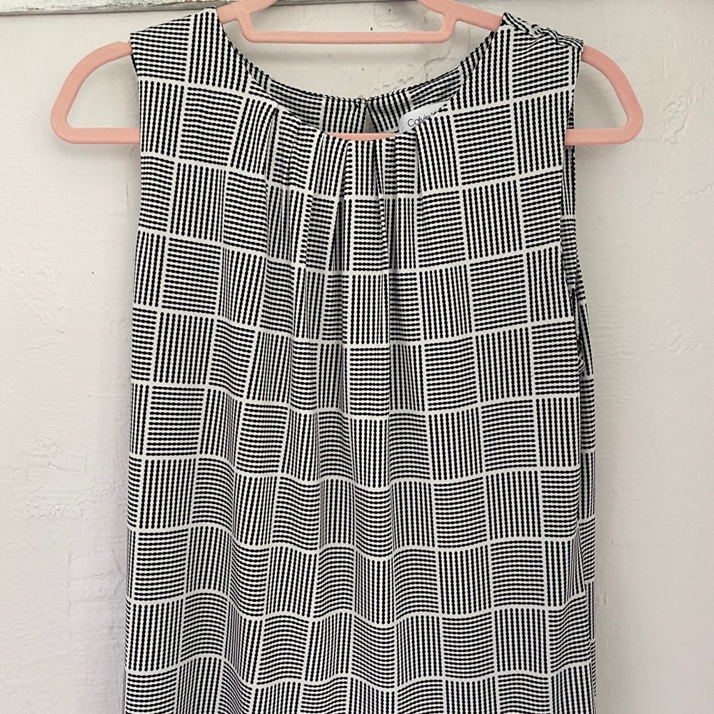 Sleeveless blouse